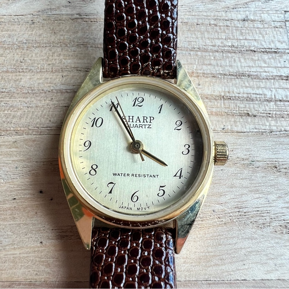 Sharp ladies brown leather dress watch  NEW BATTERY